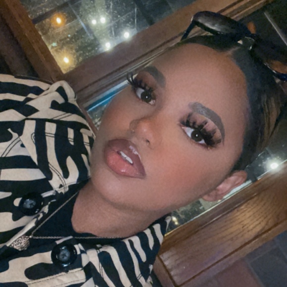 Meet your Posher, Shontella - Picture 1 of 1